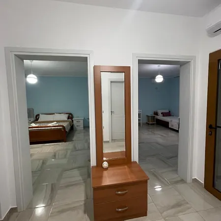 Paro's Apartment Sarande