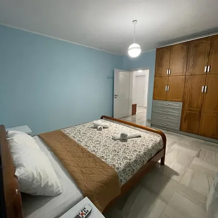 Paro's Apartment Sarande