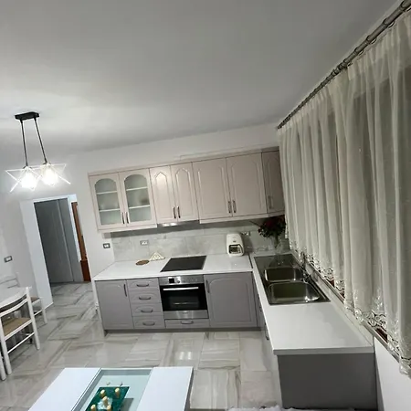 Apartment Paro's Sarande