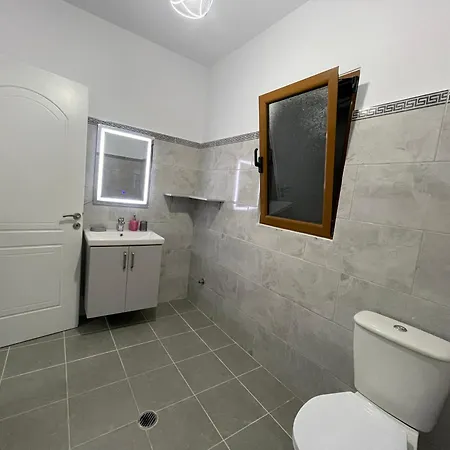 Paro's Apartment Sarande